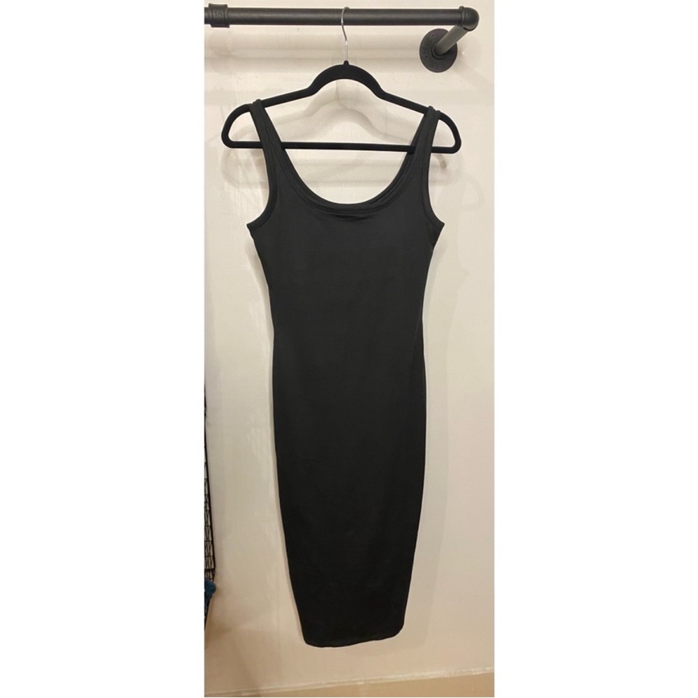 Vuori Halo Essential Dress Black Heather - Picture 4 of 5